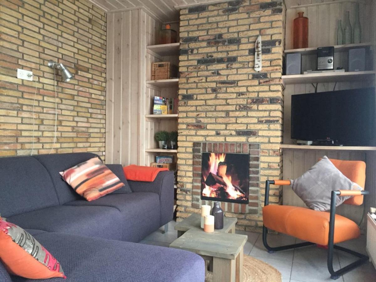 Secluded Holiday Home In Ballum Frisian Islands エクステリア 写真
