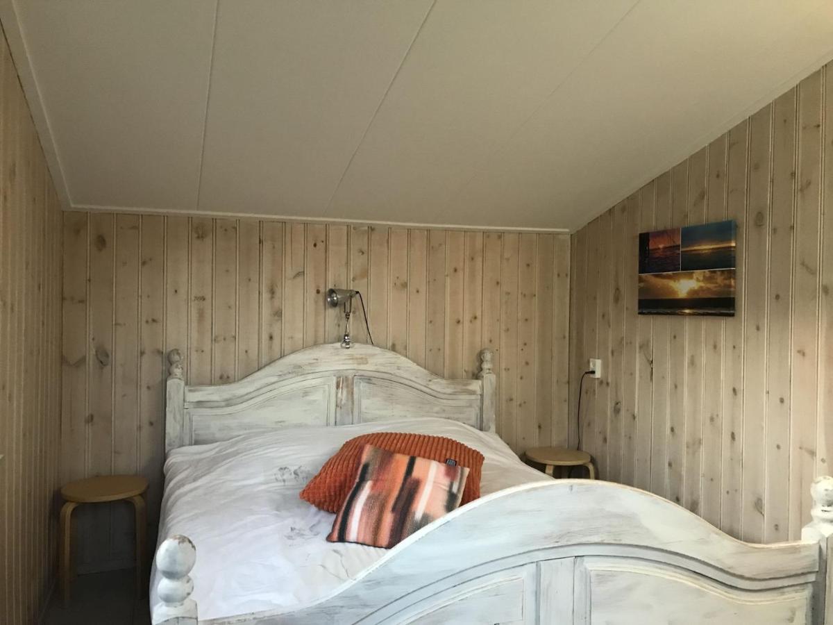Secluded Holiday Home In Ballum Frisian Islands エクステリア 写真